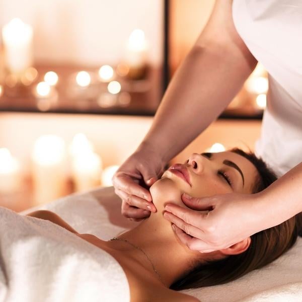 Massage (Spa Services)&nbsp;